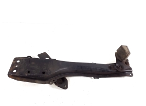 TOYOTA Corola Verso E12 (2001–2004) Priekšējā apakšrāmja kronšteins 51204-12150 - 2