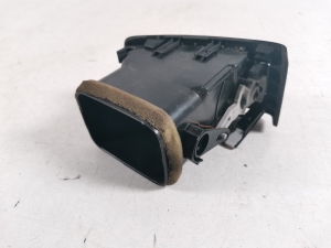 TOYOTA Corola Verso E12 (2001–2004) Armatuurlaua ventilatsioonivõred 55680-13030 - 2