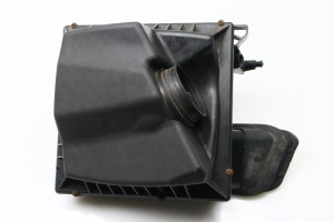 Opel Astra J (2009–2017) Luftfiltergehäuse 13311896 - 4