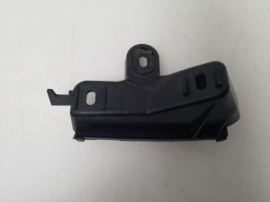 Rear bumper bracket - 4F9807897A