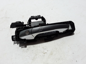 Mercedes Benz GLS 166 (2015–2019) Front door external opening handle and its details - 2