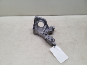 Mercedes Benz A-Class 177 (2018–2026) Esimese veovõlli kinnitus A2822232600 - 2