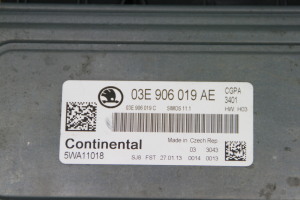 Skoda Fabia MK 2 (2007–2014) Calculateur moteur 03E906019AE - 3