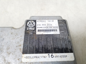 Skoda Superb (2008–2015) Airbag module 3T0959655D - 2