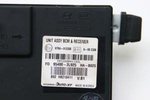 Hyundai i30 (2007–2011) Steuergerät 954002L925 - 3