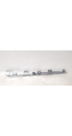 TOYOTA Avensis T27 (2008–2019) Priekšējās restes hroma apdare 5312605030 - 3