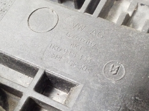 Skoda Superb (2008–2015) Batteriehalter 1K0915333 - 4