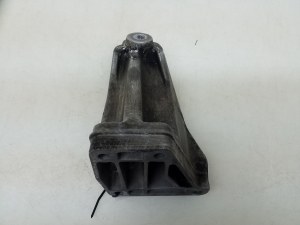 Mercedes Benz S-Class 221 (2005–2013) Motora kronšteins A6422230404 - 4