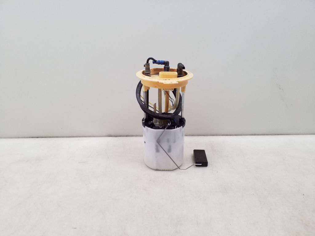Used Skoda Superb Fuel pump in the tank 1K0919050AC