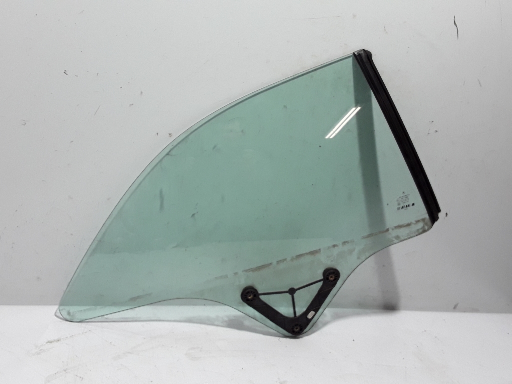 Mercedes Benz E-Class W207 (2009–2017) Seitenscheibe hinten (Karosserie) A2076700410 Mercedes Benz E-Class W207 (2009–2017) Seitenscheibe hinten (Karosserie) A2076700410