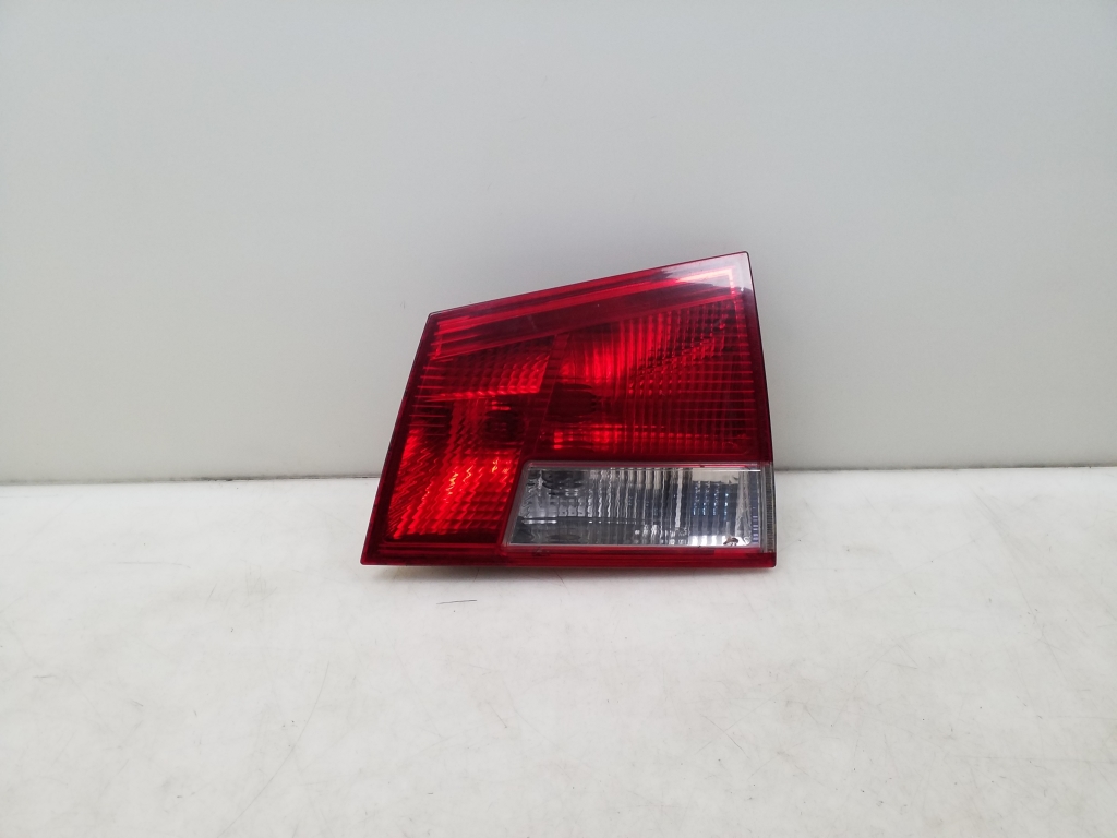 OPEL Vectra C (2002-2005) Right Side Tailgate Taillight 13184025 24929497