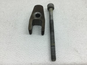  Fuel injector holder 