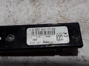 Mercedes Benz E-Class W207 (2009–2017) Antenna amplifier A2078201189 - 2