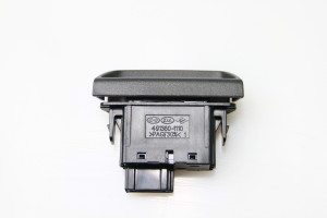 Kia Sportage (2010–2016) Warnblinkschalter 937903U010 - 3