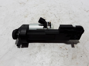 Mercedes Benz E-Class W207 (2009–2017) Hutablagenheber A2078600141 - 3