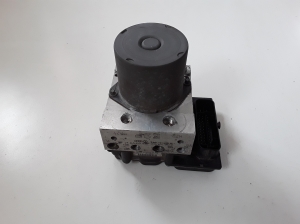 ABS Steuergerät - 8E0910517B