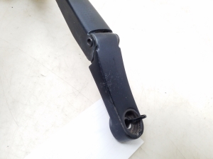 Opel Zafira B (2005–2014) Esiklaasi puhasti hoob 13145563 - 5