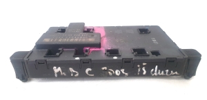 Mercedes Benz C-Class 203 (2000–2007) Front door control unit 203 820 55 26 - 3