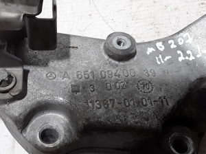 Mercedes Benz E-Class W207 (2009–2017) Sonstiger Halter A6510940039 - 2
