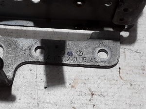 Mercedes Benz E-Class W207 (2009–2017) Sonstiger Halter A6512231541 - 2