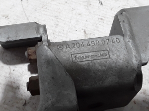 Mercedes Benz E-Class W207 (2009–2017) Other bracket A2044900740 - 3