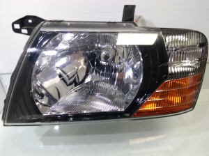Mitsubishi Pajero Sport I (1996–2009) Scheinwerfer vorne 10087419