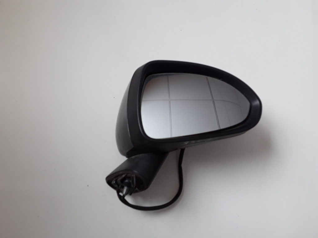 Used Opel Corsa Side mirror and its details E1020873