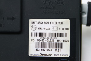 Hyundai i30 (2007–2011) Steuergerät 954002L925 - 2