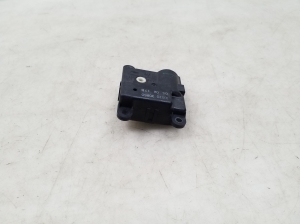 NISSAN Murano Z50 (2003–2017) Salongi soojenduse klapi mootor 3J01030850 - 4