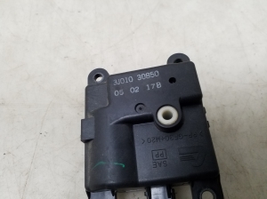 NISSAN Murano Z50 (2003–2017) Salongi soojenduse klapi mootor 3J01030850 - 7