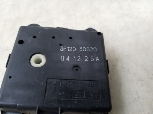 NISSAN Murano Z50 (2003–2017) Salongi soojenduse klapi mootor 3F12030820 - 4