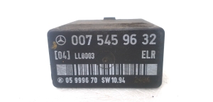 Mercedes Benz C-Class 202 (1993–2001) Relee 007 545 96 32 - 3