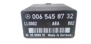 Mercedes Benz C-Class 202 (1993–2001) Relee 006 545 87 32 - 3