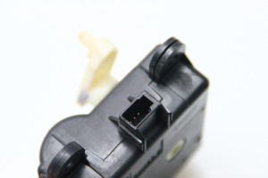 NISSAN Primera P12 (2001–2008) Salongi soojenduse klapi mootor 3C27030850 - 4