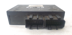 Volkswagen Beetle (1998–2011) Kesklukustuse juhtplokk 1C0 962 258 B - 3
