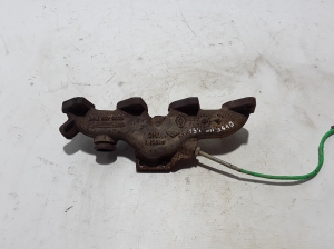  Exhaust manifold 