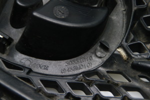 TOYOTA Corolla (2001–2007) Kühlergrill 3055I010 - 2
