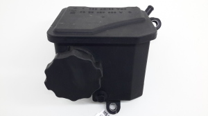 Mercedes Benz E-Class W211 (2002–2009) Ausgleichsbehälter Servolenkung A0004602283 - 2