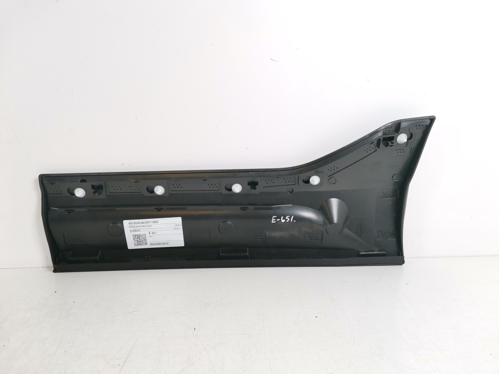 VOLVO XC40 1 generation (2017-2024) Right Side Sliding Door Molding 31448319 21114237