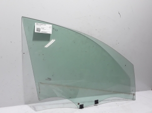 Vitre de porte avant