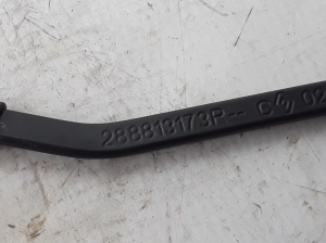  Windshield wiper blade 