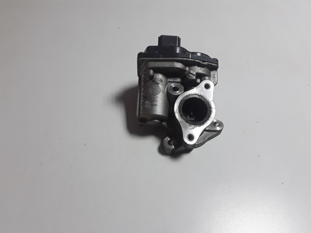 Used NISSAN Qashqai EGR valve H8201143495