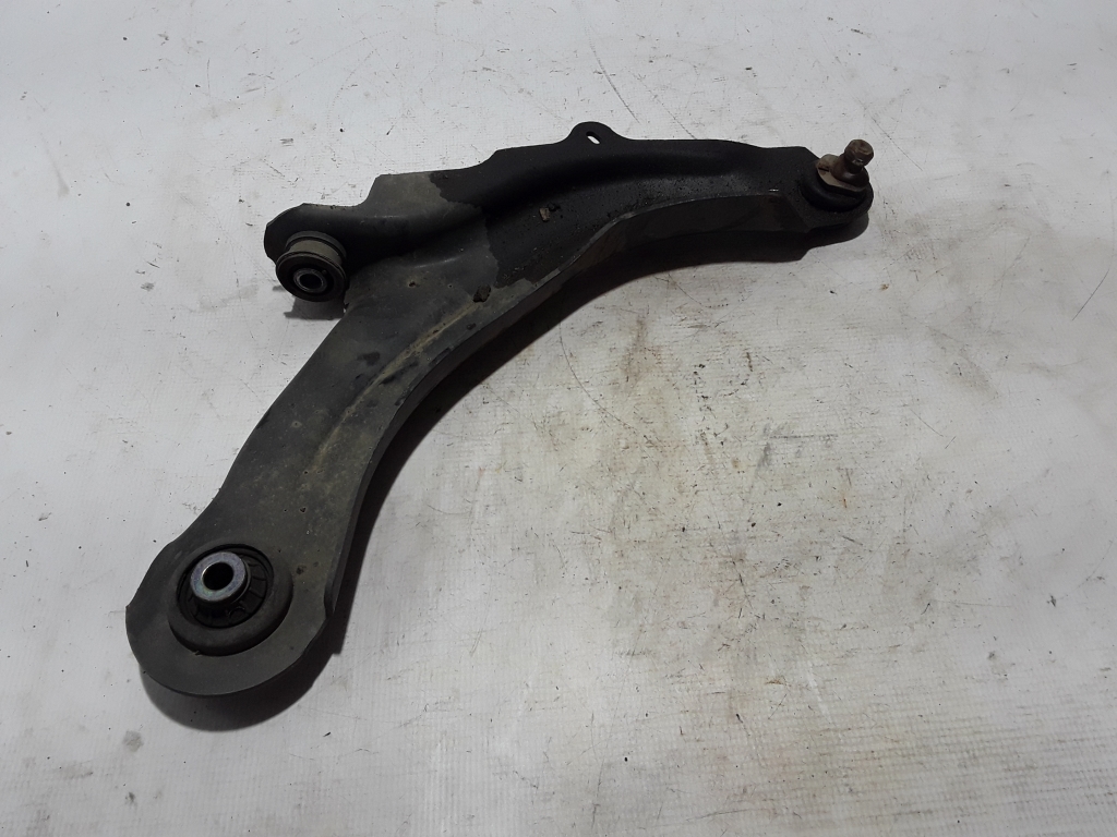 Used RENAULT Captur Front lever 545047954R