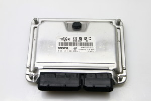 Motorsteuergerät - 038906019KC