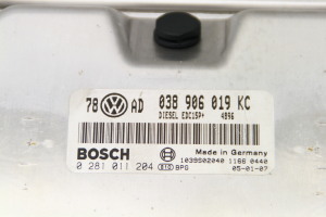 Volkswagen Passat B5 (1997–2005) Motorsteuergerät 038906019KC - 2