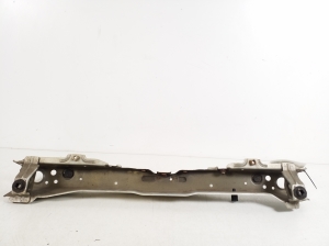 TOYOTA Corola Verso R1 (2004–2009) Priekšējā rāmja vidusdaļa 53205-0F031 - 3