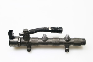 AUDI Q5 (2017–2026) Common Rail Kraftstoffleitung 059130090DL - 4