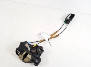TOYOTA Corola Verso R1 (2004–2009) Front door lock 69030-02161 - 2