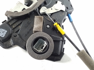TOYOTA Corola Verso R1 (2004–2009) Front door lock 69030-02162 - 2