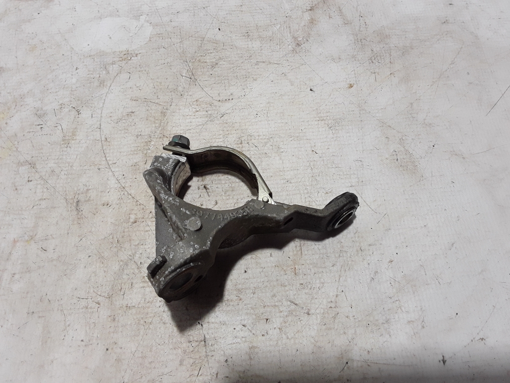 RENAULT Captur 1 generation (2013-2019) Axle Bracket 397744935R 22453783